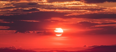 赛场窗口实时直播足球比赛激烈对抗瞬间